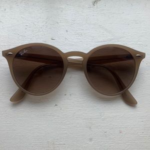 Ray-Ban 2180 Round Sunglasses